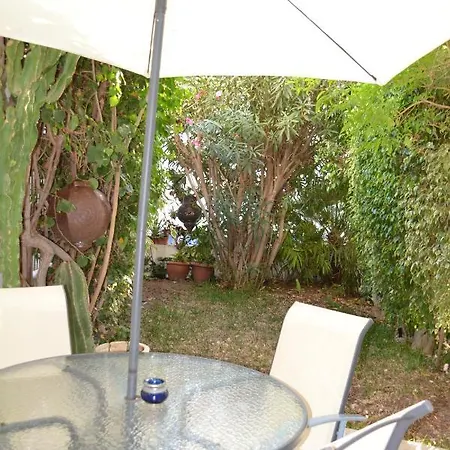 Garden House Apartment